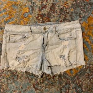 American Eagle Distressed Shortd